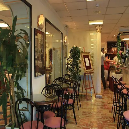 Hotel Medium Claramar