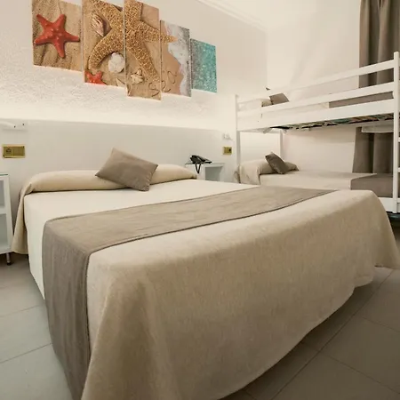 Medium Claramar Hotel 3*