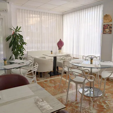 Medium Claramar بلاتجا ذارو