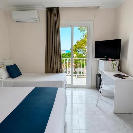 Medium Claramar 酒店 普拉加德阿罗