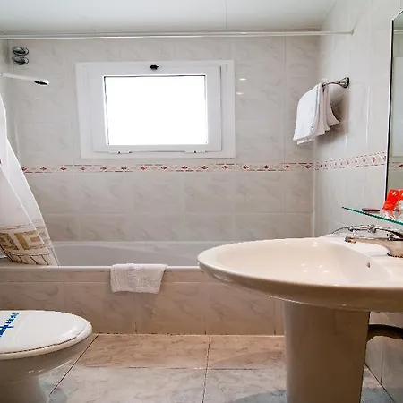 Medium Claramar فندق 3*