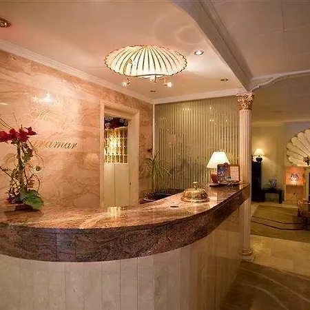 Medium Claramar Hotel