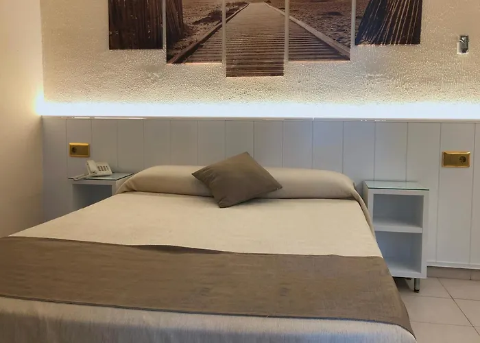 Medium Claramar Hotel 3*