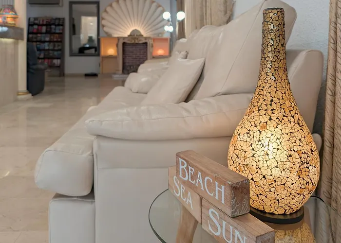 Medium Claramar فندق