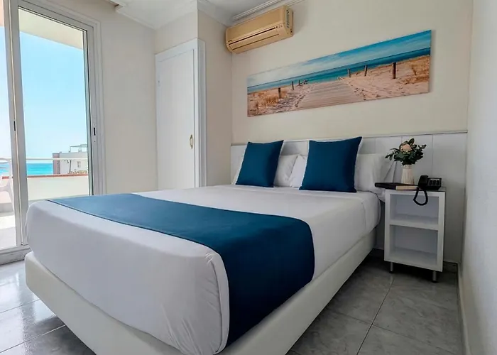 فندق Medium Claramar 3*